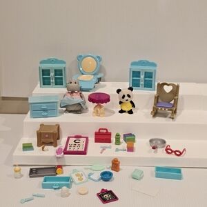 Lil Woodzeez Dentist Office Figure and Accessories Set